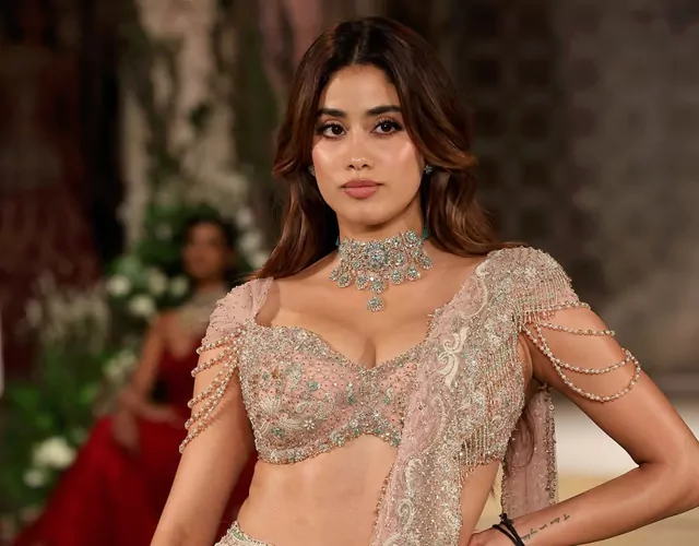Janhvi Kapoor Beautiful Pictures